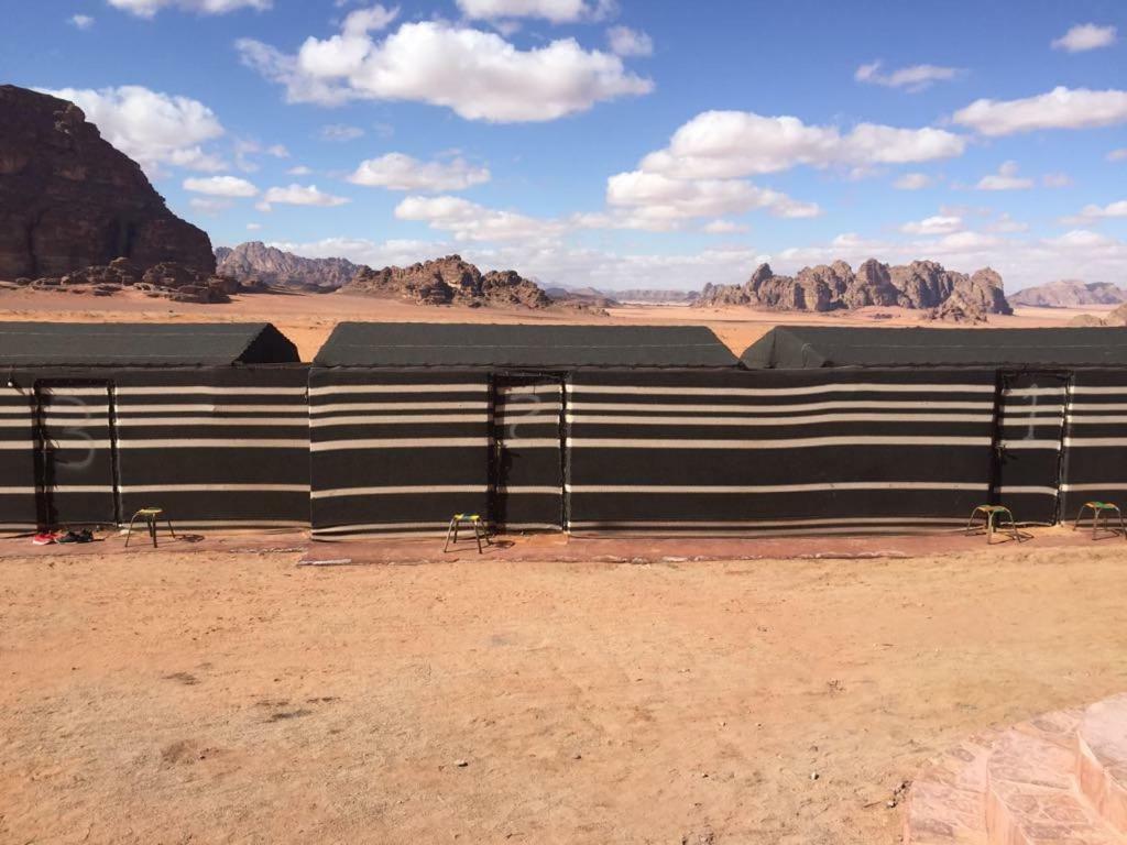 Wadi Rum-Bedouin Tents And Jeep Tours Hotel Exterior photo